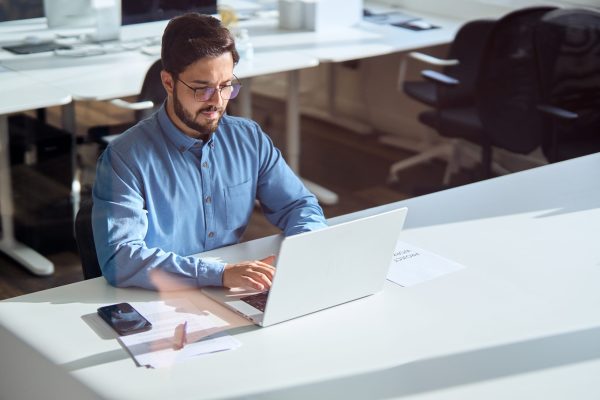 Busy,Latin,Professional,Business,Man,,Young,Businessman,Worker,Digital,Marketing